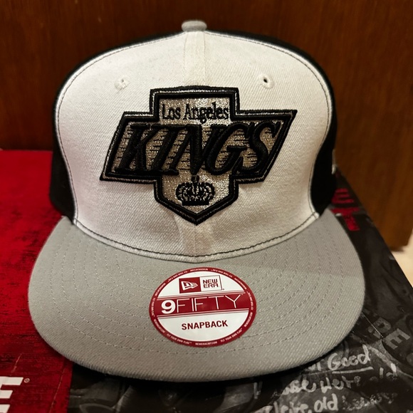 L.A Kings New Era Snapback Hat - Picture 1 of 3